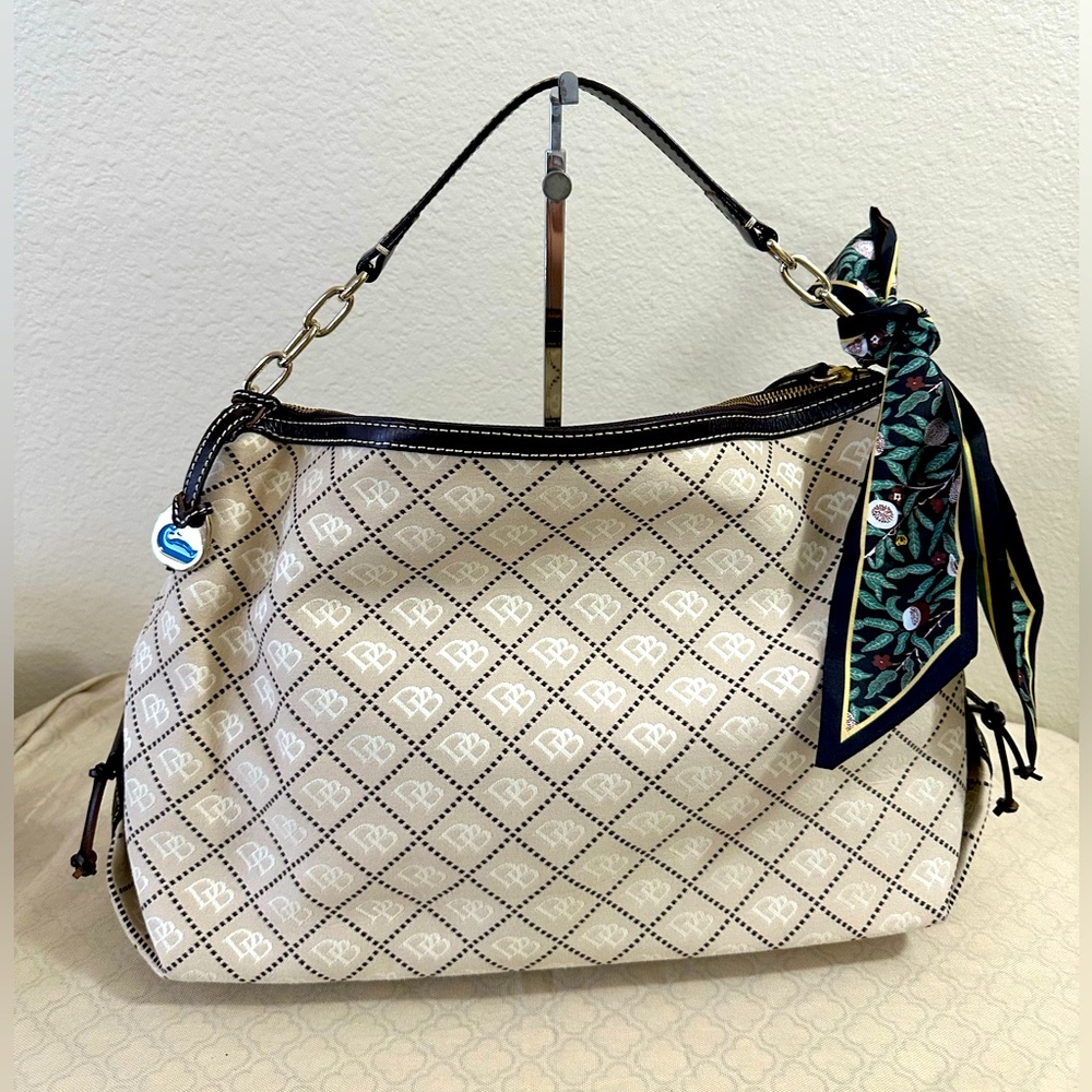 Dooney & Bourke bag